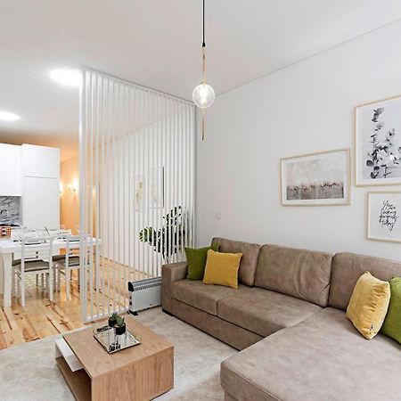 Loios 1Br Flat Downtown By Lovelystay Porto Luaran gambar
