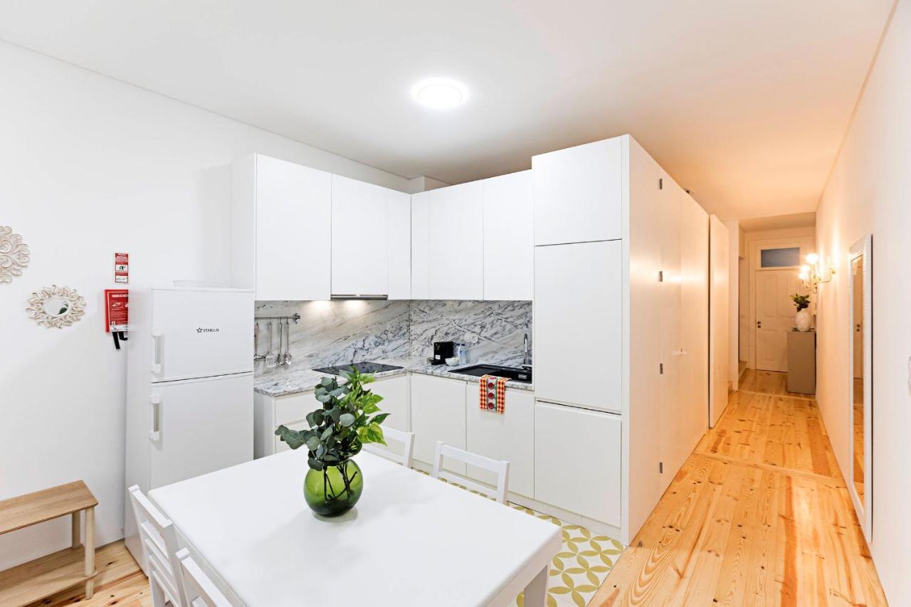 Loios 1Br Flat Downtown By Lovelystay Porto Luaran gambar