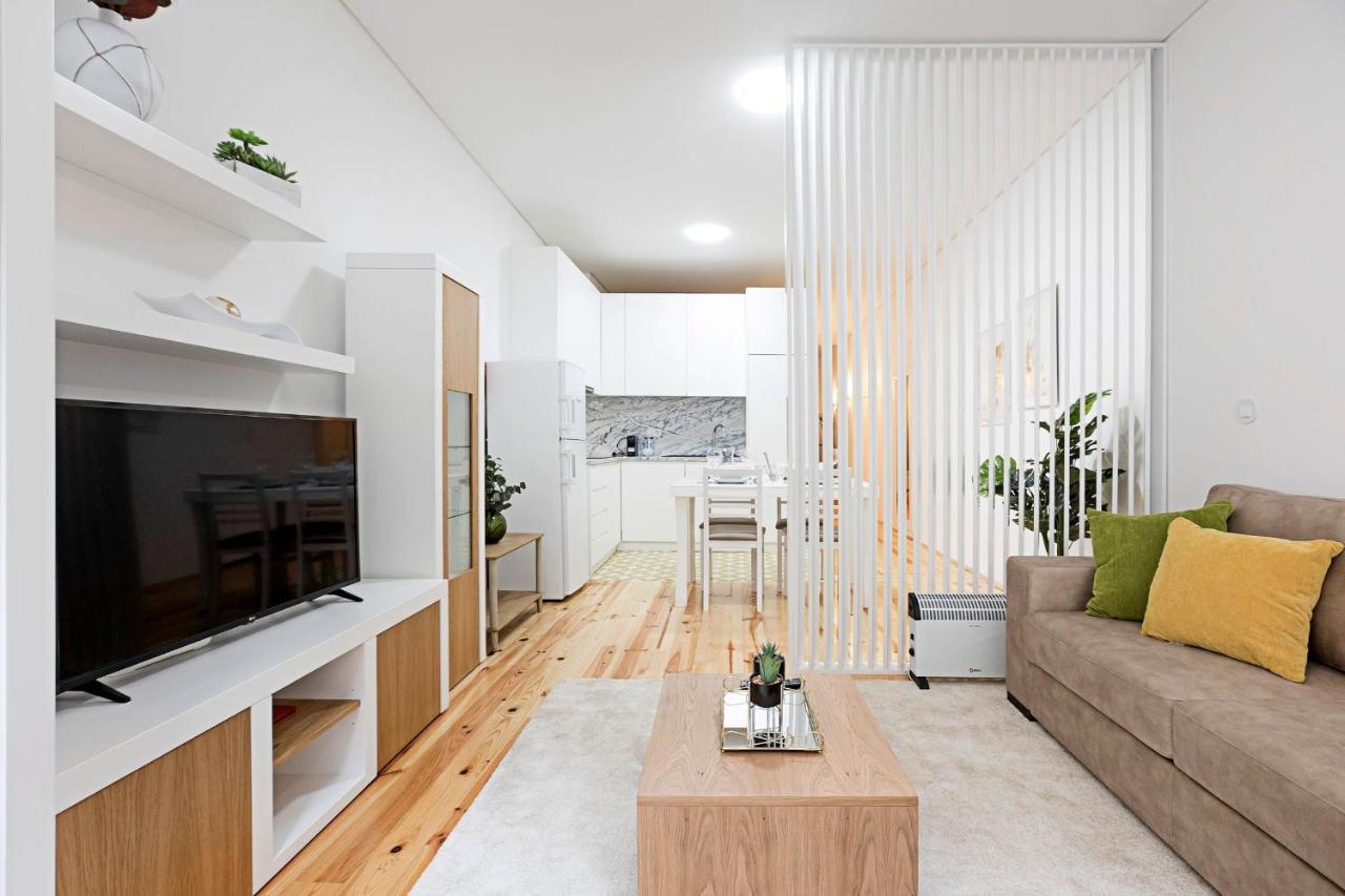 Loios 1Br Flat Downtown By Lovelystay Porto Luaran gambar