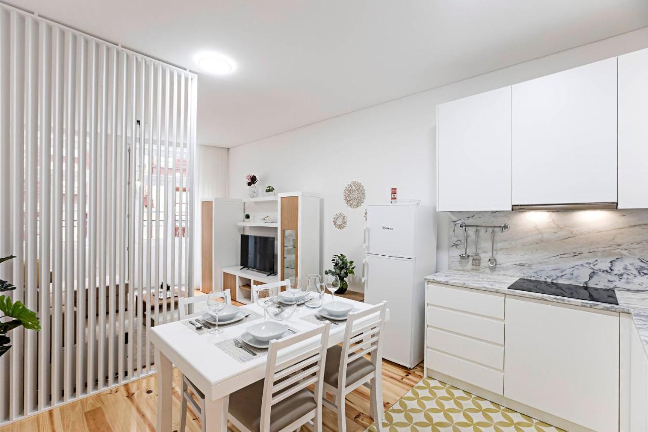 Loios 1Br Flat Downtown By Lovelystay Porto Luaran gambar
