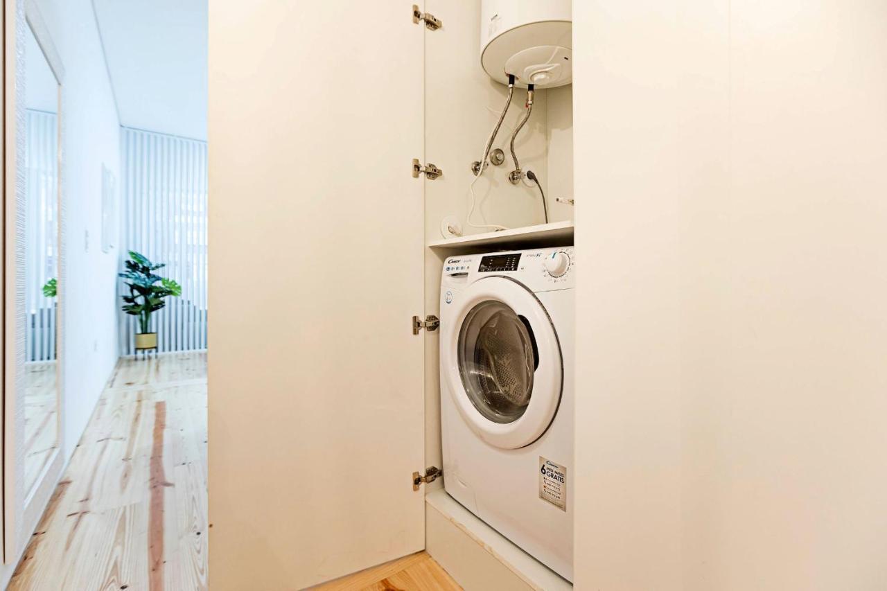 Loios 1Br Flat Downtown By Lovelystay Porto Luaran gambar